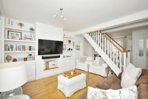 2 bedroom terraced house to rent, Napier Road, Bromley, BR2