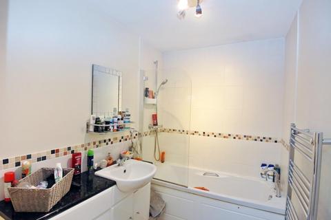 1 bedroom house for sale, Crescott Hall, Feltham TW13