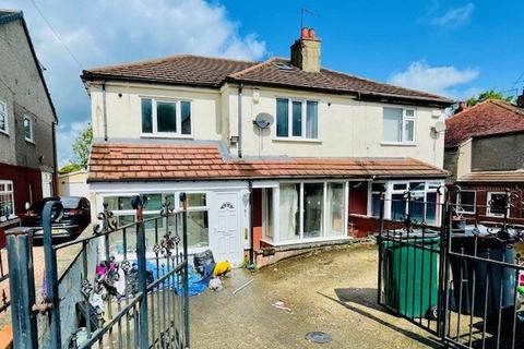 4 bedroom semi-detached house for sale, High Park Drive, Bradford, West Yorkshire, BD9