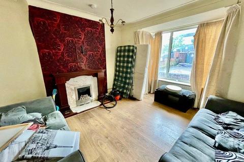 4 bedroom semi-detached house for sale, High Park Drive, Bradford, West Yorkshire, BD9