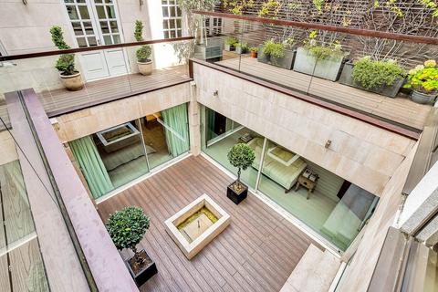 3 bedroom flat for sale, Mount Row, Mayfair, London, W1K