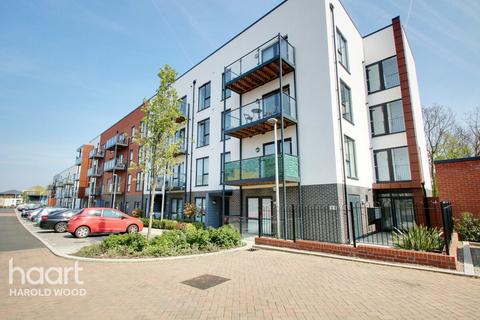 1 bedroom flat for sale, Safflower Lane, Romford