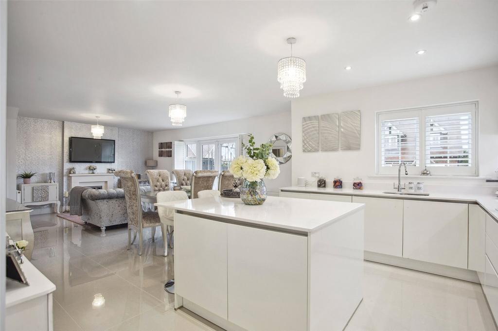 Kitchen/Dining