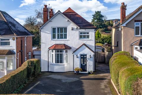 3 bedroom detached house for sale, Stourbridge Road, Catshill, Bromsgrove, Worcestershire, B61