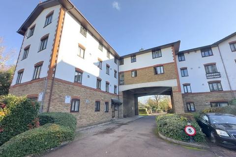 1 bedroom flat for sale, Flat 54 The Beeches, 200 Lampton Road, Hounslow, Middlesex, TW3 4DF