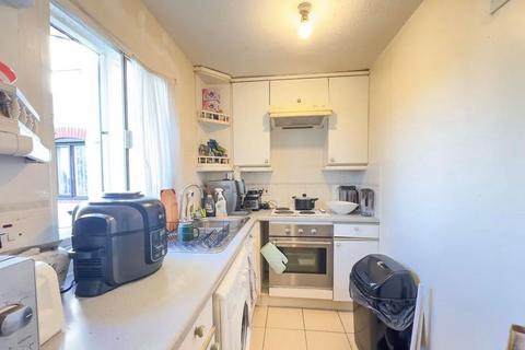 1 bedroom flat for sale, Flat 54 The Beeches, 200 Lampton Road, Hounslow, Middlesex, TW3 4DF