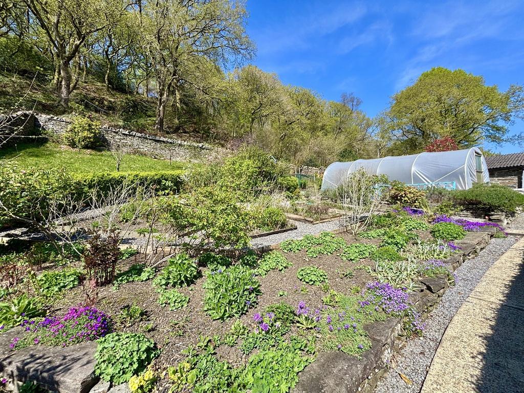 Gardens &amp; Grounds