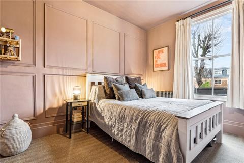 37a Sarsfeld Road, London, SW12 8HR