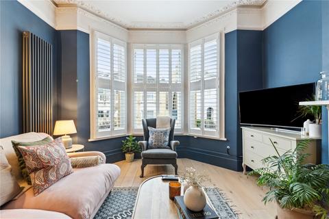 37a Sarsfeld Road, London, SW12 8HR