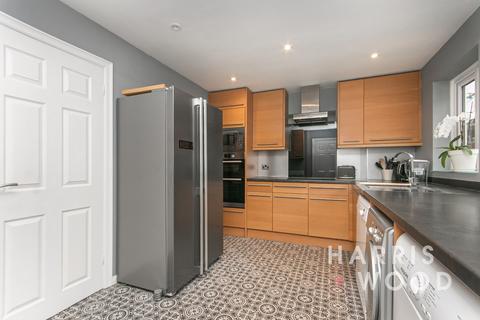 69 Barwell Way, Witham, CM8 2TY