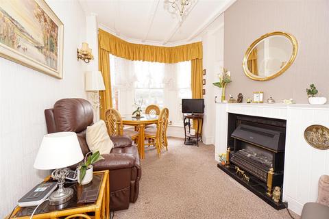 3 bedroom flat for sale, Croft Road, Old Town, Hastings