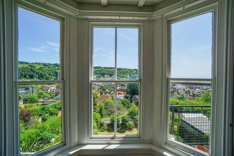 3 bedroom flat for sale, Croft Road, Old Town, Hastings