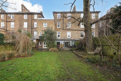 4 bedroom flat for sale, Harley Road, London, NW3