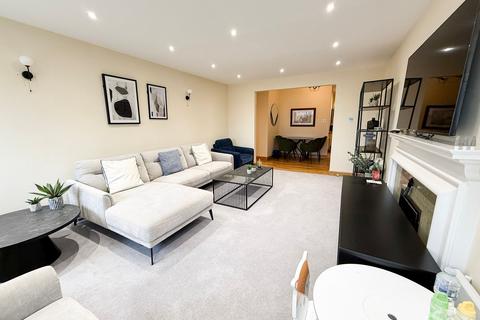 3 bedroom flat to rent, Lancaster Gate, London  W2