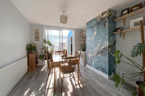 7 Greenore, Bristol, BS15 8ER