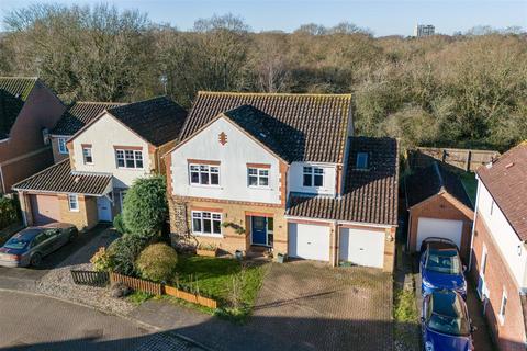 4 bedroom detached house for sale, Ditchingham Grove, Ipswich IP5