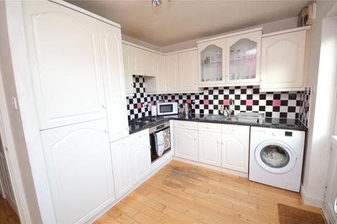 2 bedroom semi-detached house for sale, Sandlewood Green, Leeds, West Yorkshire