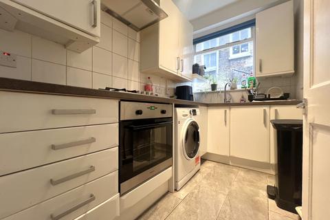 4 bedroom ground floor flat to rent, Latchmere Road, Clapham Junction, SW11