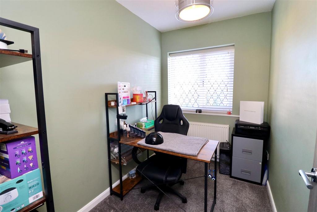 Bedroom 3.jpg