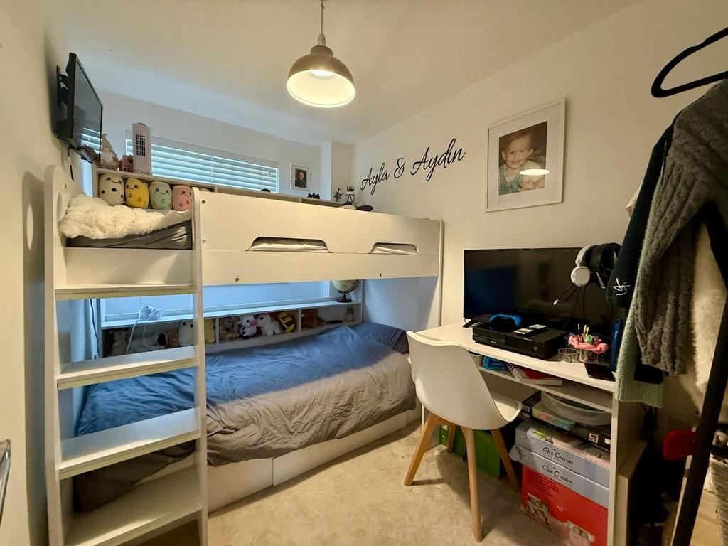 Bedroom 4.jpg