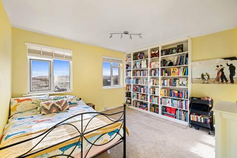47 Chaucer Crescent, Dover, CT16 2DA