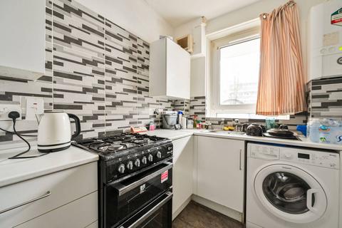 1 bedroom flat for sale, Kinglake Street, Elephant and Castle, London, SE17