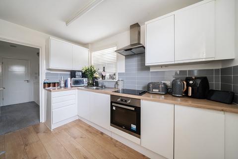 2 bedroom maisonette for sale, Paxton Road, Hampshire PO14