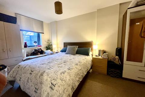 2 bedroom apartment to rent, Collier Street, Manchester, M3 4NA