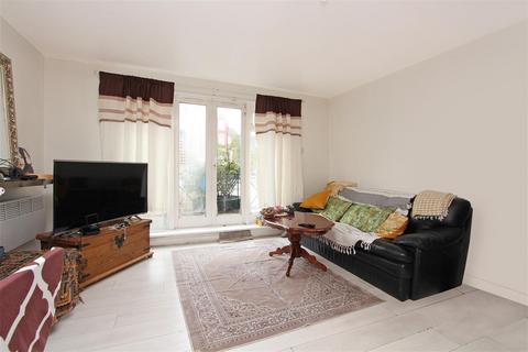 2 bedroom flat to rent, Church Road, Acton