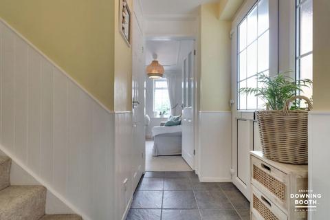 25 Francis Road, Lichfield, WS13 7JX