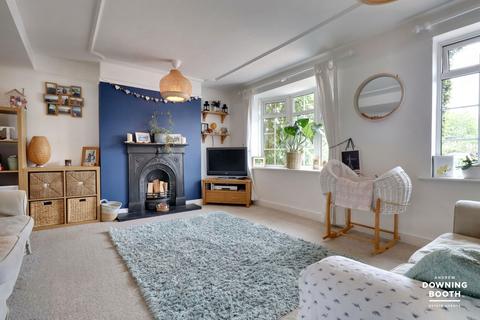 25 Francis Road, Lichfield, WS13 7JX