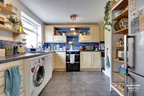 25 Francis Road, Lichfield, WS13 7JX
