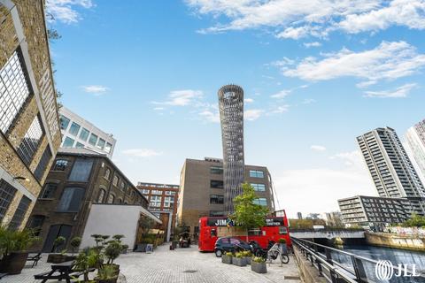 3 bedroom flat to rent, Carpet Street, Sugar House Island, E15