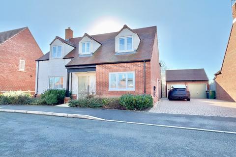 4 bedroom detached house for sale, Ferryman Close, Tewkesbury GL20