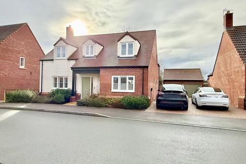 4 bedroom detached house for sale, Ferryman Close, Tewkesbury GL20