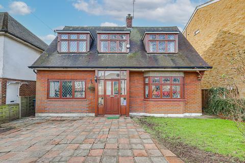 3 bedroom detached house for sale, Hadleigh Road, Leigh-on-sea, SS9