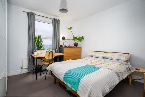 1 bedroom apartment for sale, Dalston Lane, London E8