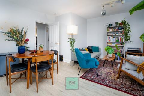 1 bedroom apartment for sale, Dalston Lane, London E8