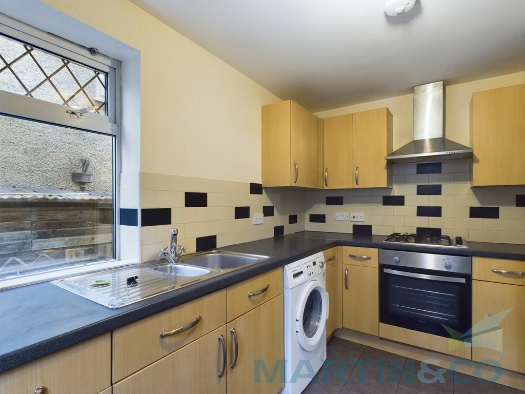 Kitchen pic 2