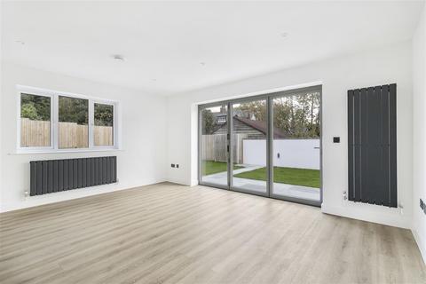 2 bedroom detached bungalow for sale, Peaslands Road, Saffron Walden CB11