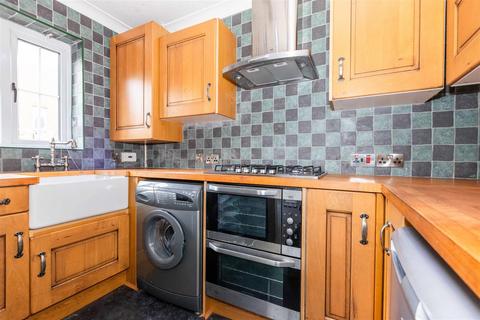 2 bedroom house for sale, Laurel Close, Worthing