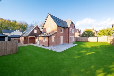 6 bedroom detached house for sale, Chilton, Sudbury, Suffolk