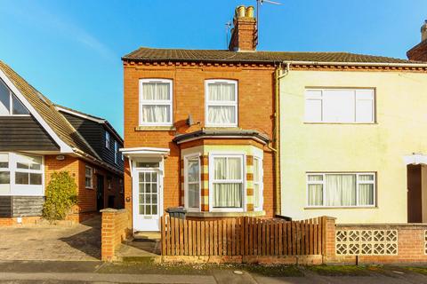 2 bedroom end of terrace house for sale, Elm Street, Wellingborough NN8