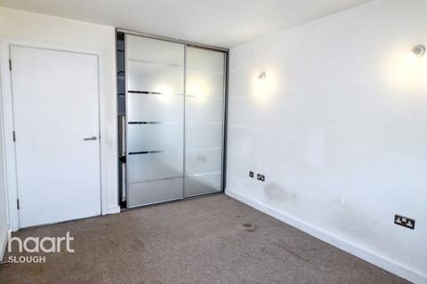 undefined, High Street, SLOUGH