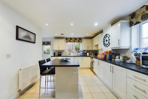 5 bedroom detached house for sale, Woburn Sands, Milton Keynes MK17