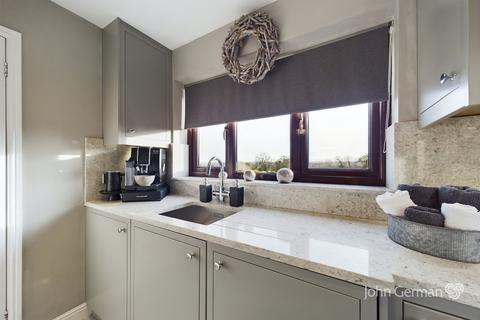33 Vicarage Drive, Stramshall, Uttoxeter, ST14 5DL