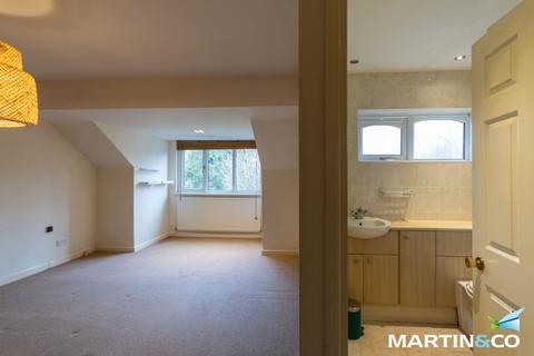10 Sheringham, Birmingham, B15 3ND