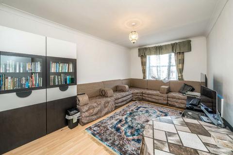 1 bedroom flat for sale, Fulham Road, London SW6