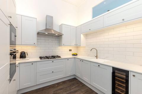 3 bedroom apartment to rent, Moray Place, Edinburgh, Midlothian