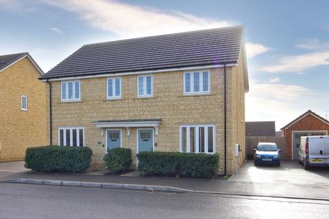 3 bedroom semi-detached house for sale, Haystack Avenue, Chippenham SN14